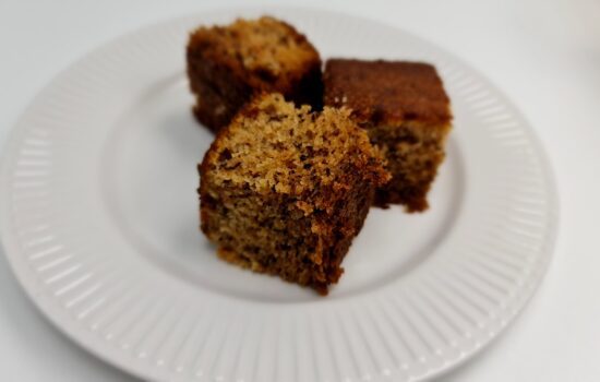 Easy Peanut Banana Cake